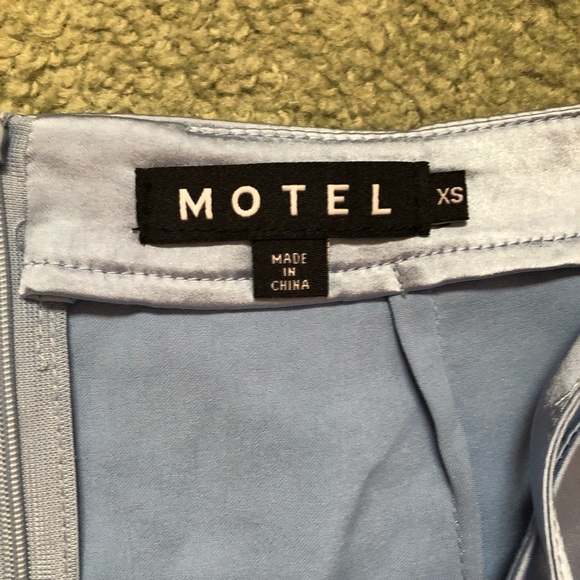 MOTEL Lilah Crop Top and Araya Mini Skirt in Satin Daylight Blue Set XS and XXS - Picture 8 of 11